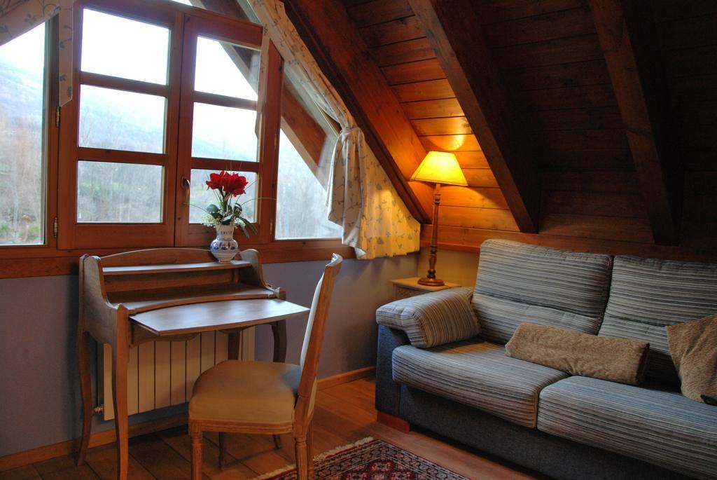 Hotel Selba D'Ansils เบนาสเก ภายนอก รูปภาพ