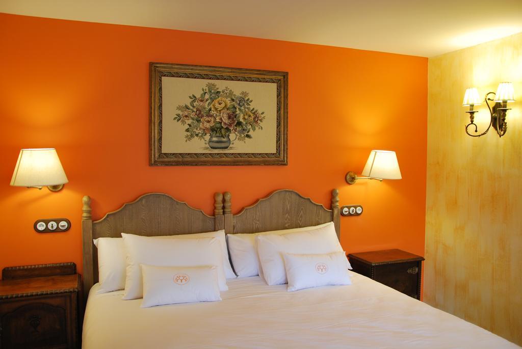Hotel Selba D'Ansils เบนาสเก ภายนอก รูปภาพ