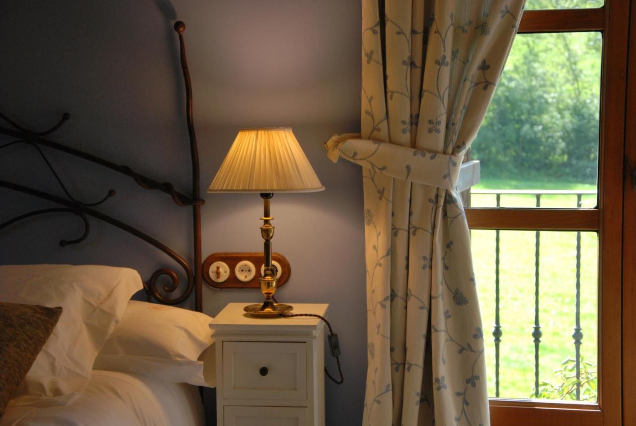 Hotel Selba D'Ansils เบนาสเก ภายนอก รูปภาพ