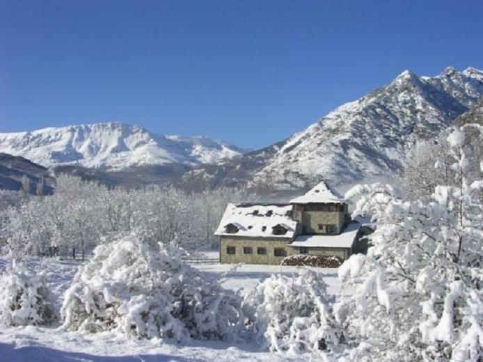 Hotel Selba D'Ansils เบนาสเก ภายนอก รูปภาพ